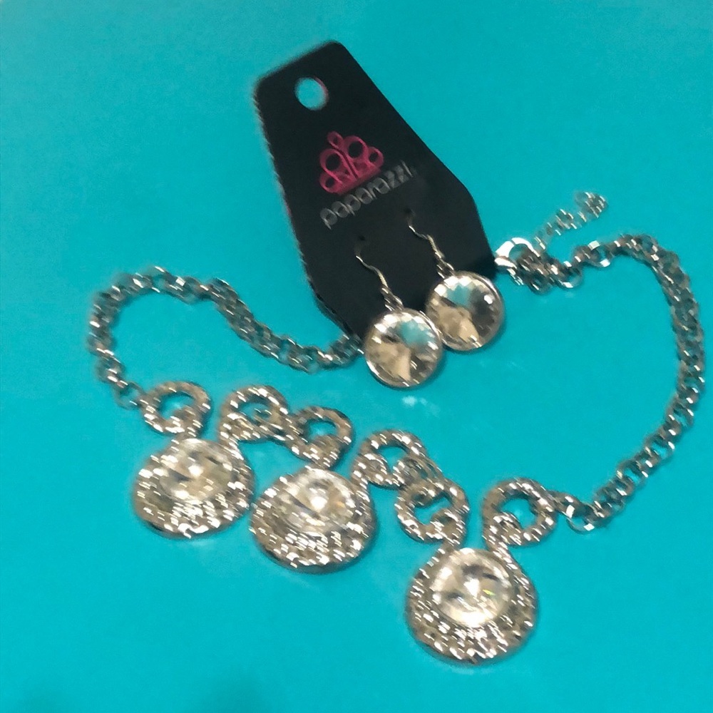 Necklace and earrings set